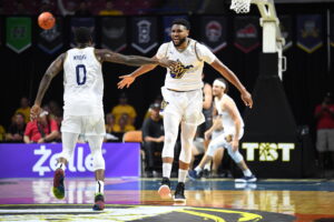 One final TBT run for Final Four's Jones, Flowers
